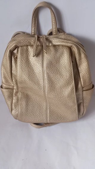 Mochila Dorada
