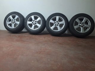 Llantas Toyota RAV4 225/65R17 (4 unidades)