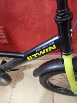 Bicicleta Infantil B'Twin Dark Hero 500 16"
