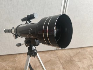 Telescopio Qniuco con trípode