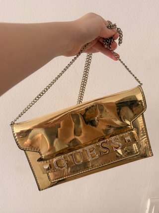 Bolso de fiesta Guess dorado