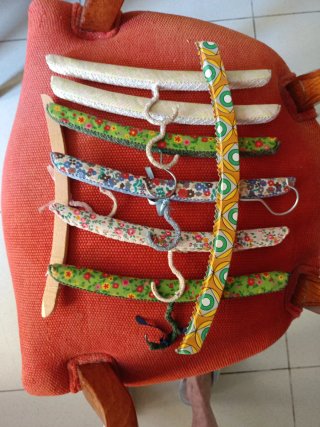 Lote de 7 perchas infantiles