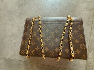 Bolso Cadena Granate Efecto Monogram LV