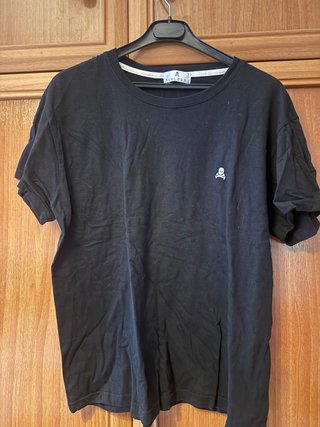 Camiseta Scalpers Negra