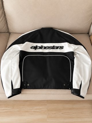 Chaqueta Alpinestars Negra y Blanca