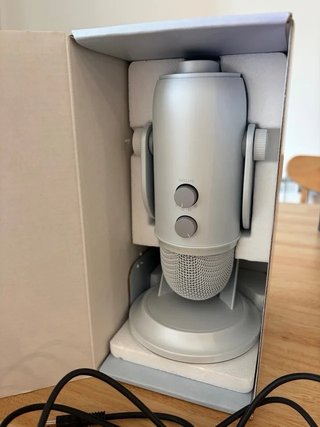 Micrófono Blue Yeti Blanco con funda