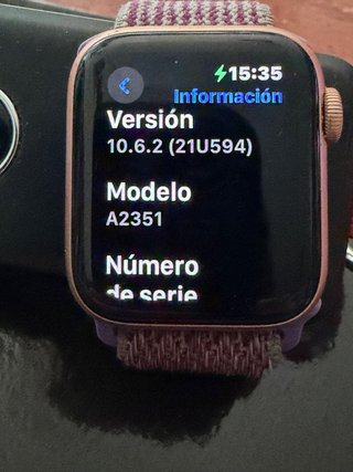 Apple Watch A2351 Rosado y cargador portatil