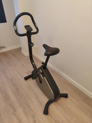 Bicicleta estática Domyos Essential 04