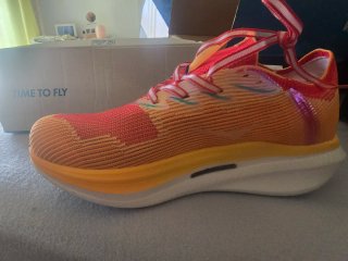 Hoka x1 cielo naranja/rojo