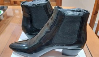 Botines charol negros