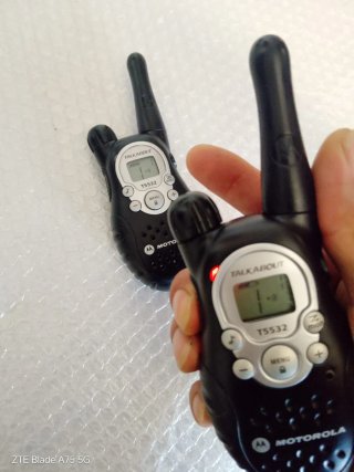 Set de 2 Walkie Talkies Motorola T5532