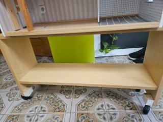Casita de muñecas de madera