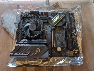 CPU 12400F+Placa Asus ROG STRIX B660-F GAMING WIFI