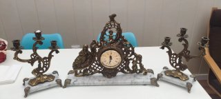Reloj y Candelabros Antiguos de Mármol