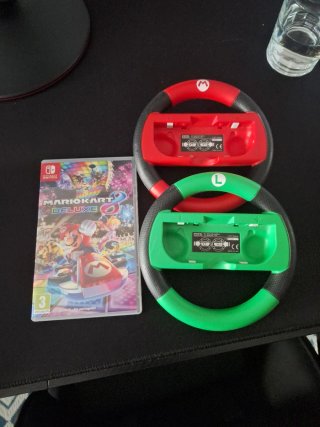 Mario Kart 8 Deluxe + Volantes Switch