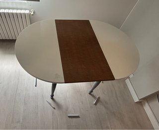 Mesa comedor extensible blanca y gris