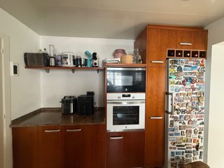 Cocina entera con encimera de cuarzo