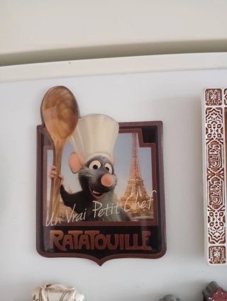 Imán de Ratatouille comprado en Eurodisney
