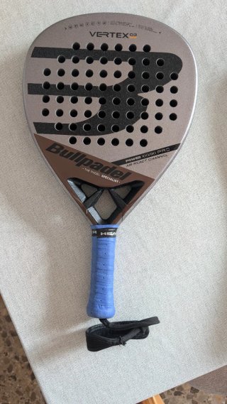 Pala Bullpadel Vertex 03 CMF