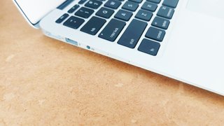 MacBook Air 11" 2015 8GB RAM 256GB SSD Windos 11