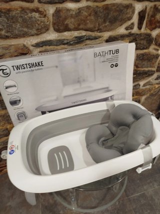 Bañera Twistshake con cojín para bebé
