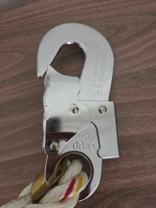 Antiqueda Deslizante com Mosquetão