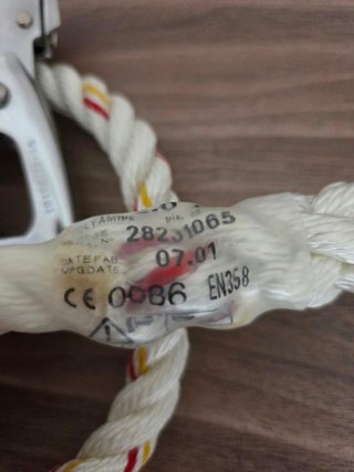 Antiqueda Deslizante com Mosquetão