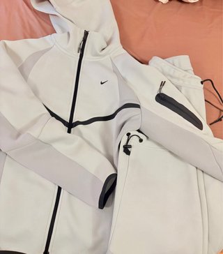 Conjunto Nike Tech Fleece Hombre