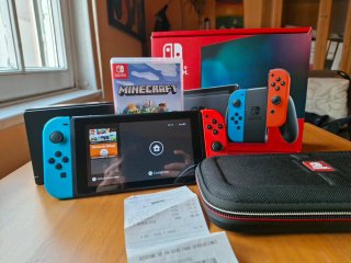 Nintendo Switch V2 + Juego Minecraft
