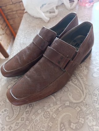 Zapatos de piel marrones
