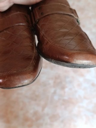 Zapatos de piel marrones