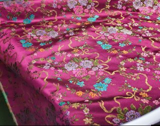 Corte de tela para traje de fallera