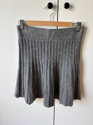 Falda corta de lana Zara gris