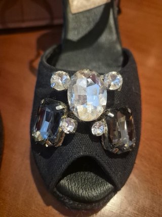Cuñas Negras Gioseppo Talla 40