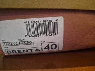 Cuñas Negras Gioseppo Talla 40