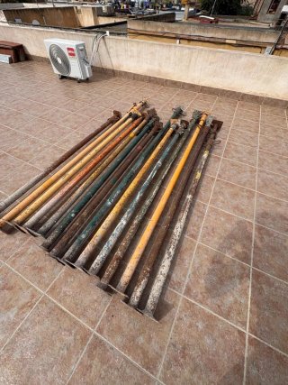 Lote de 12 puntales de obra