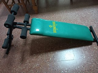 Banco de Abdominales Boomerang