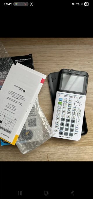Calculadora Texas Instruments TI-83 Premium Python
