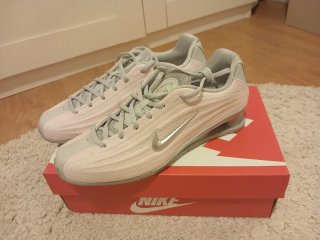 Zapatillas Nike rosa y gris Talla 37.5