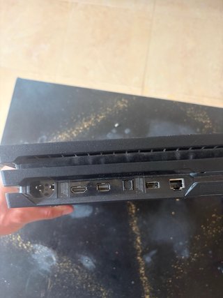 PS4 PRO + COMANDI + GIOCO