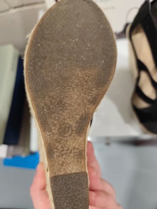 Sandalias cuña Niko Amore negras talla 37
