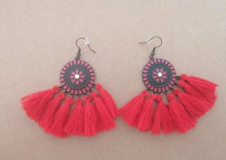 Pendientes largos flecos rojos flor nuevos