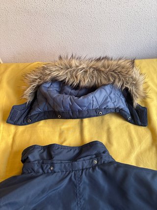 Abrigo Azul con Capucha