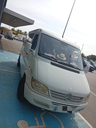 Mercedes-Benz eSprinter 2005