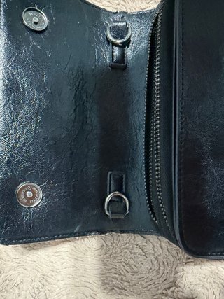 Bolso de fiesta negro con flecos
