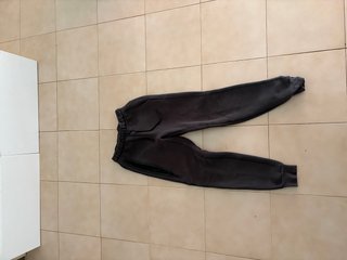 Pantalón Nike Tech Fleece Gris
