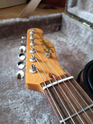 Squier classic vibe telecaster mejorada.