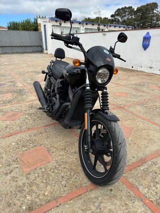 Harley Davidson Street Negra