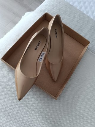 Zapatos de tacón Kamome beige completamente nuevos