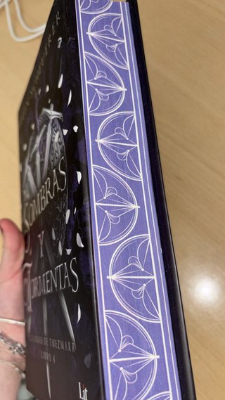Sombras y tormentas (Leyendas de Thezmarr)